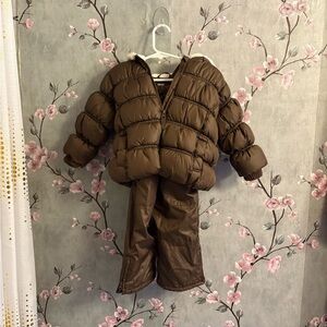 Donating 11/25 Old Navy Chocolate Brown Puffer Jacket and Pants Snow set